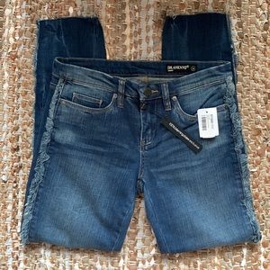 💙🩵🆕 BLANKNYC Frays for Days Cropped Jeans